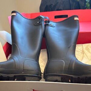 Hunter Black Mid-Calf Waterproof Rain Boots
